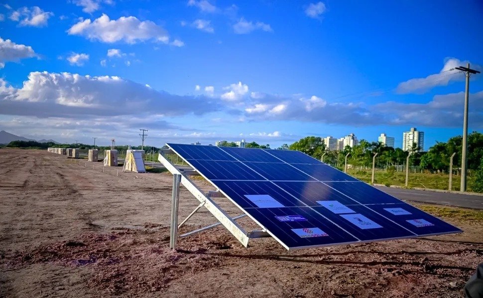Aeroporto de Vitória investe R$ 20 milhões em usinas solares para zerar consumo de energia da operação