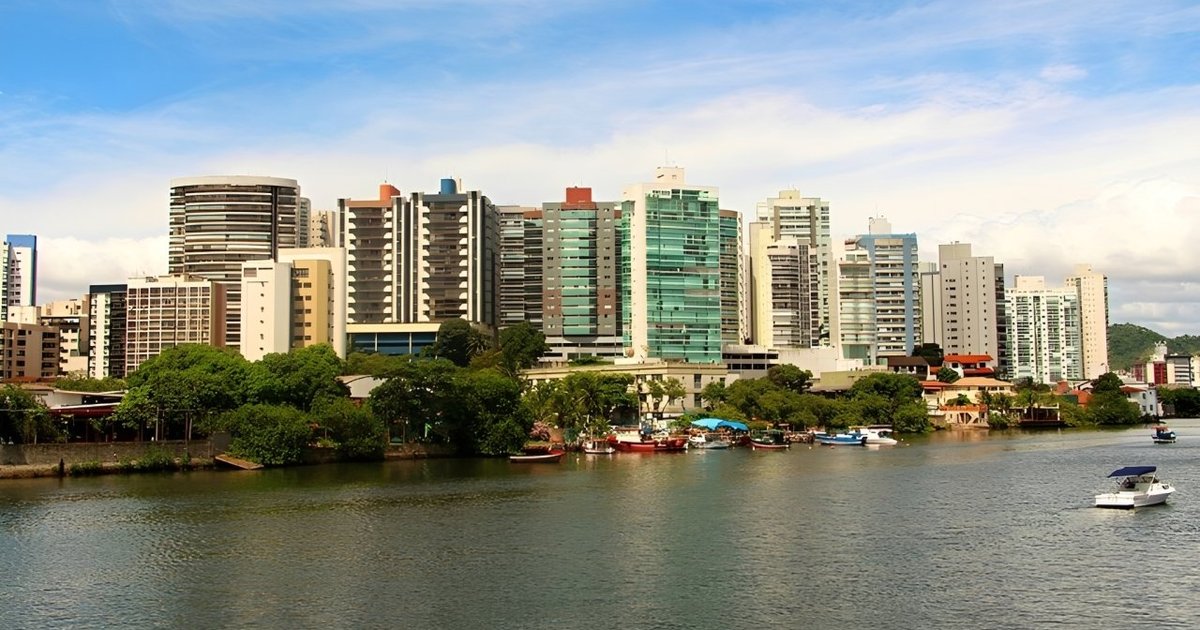 Aluguel residencial em Vitória sobe 15% em um ano; quatro quartos na Praia do Canto já chega a R$25 mil