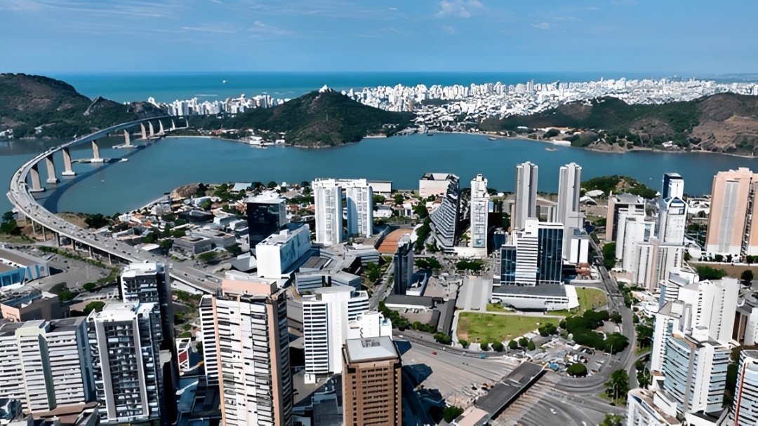 Vitória e Vila Velha concentram imóveis acima de R$ 20 mil o m² no ES