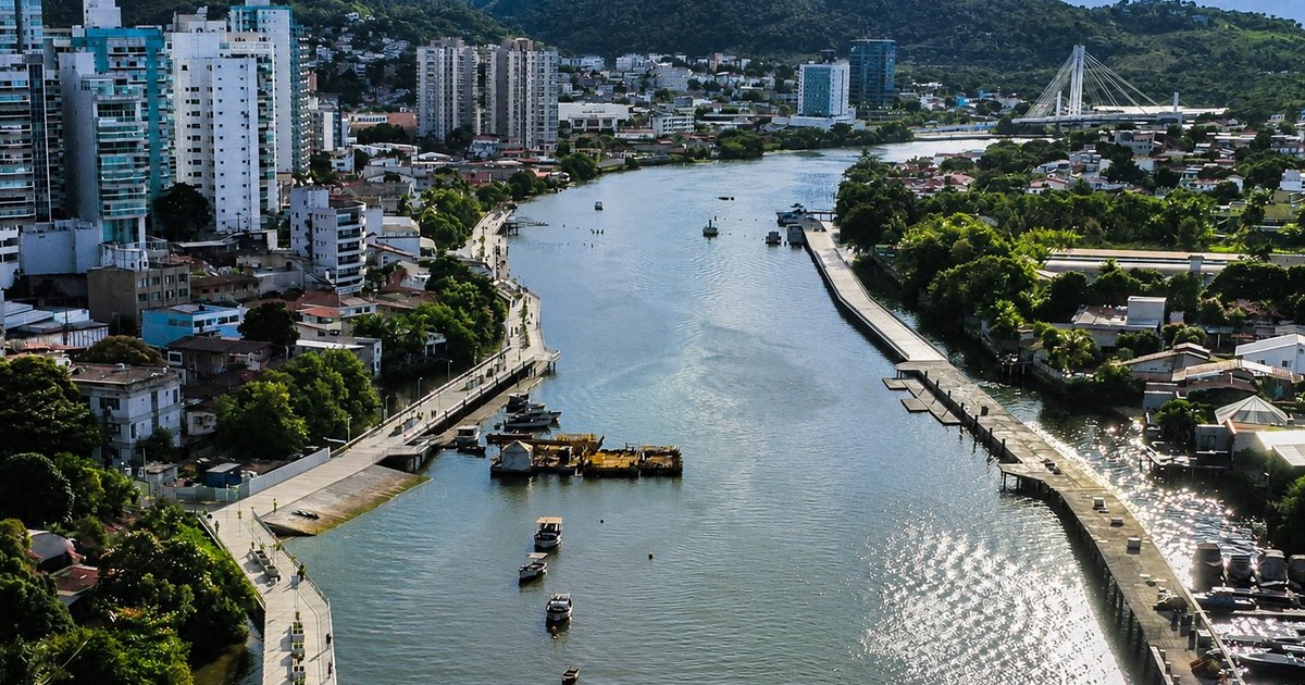 Vitória entrega calçadão do Canal de Camburi com investimento de R$ 219 milhões