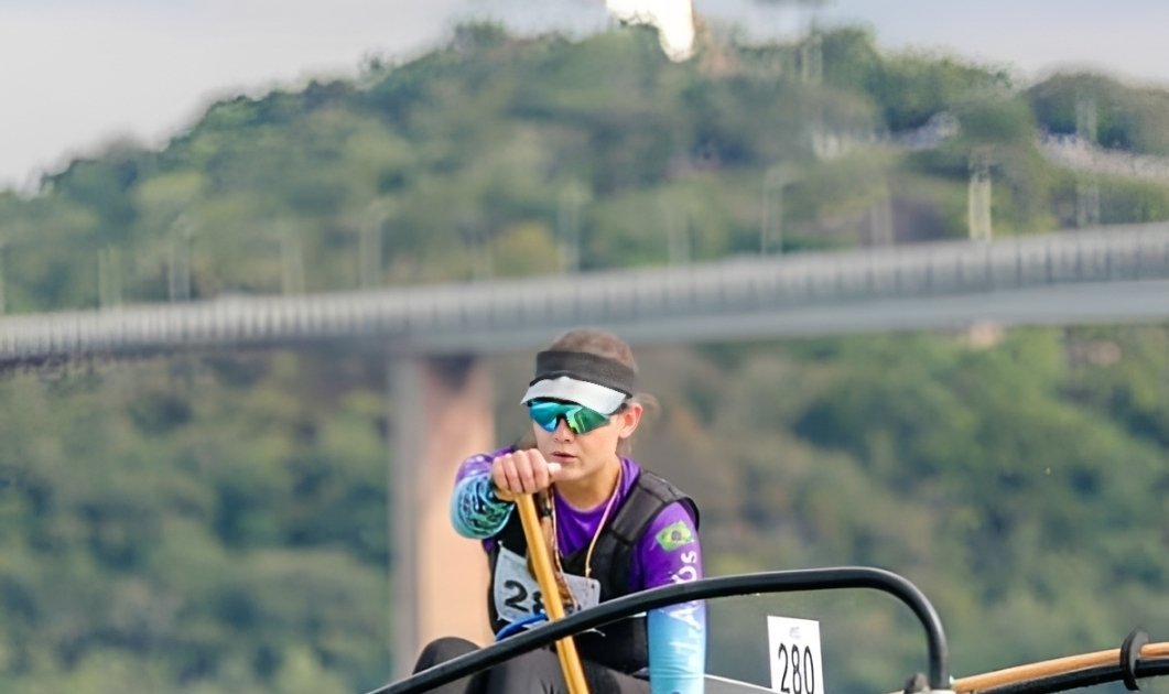 Maior campeonato de canoa havaiana do Brasil reúne mais de 600 atletas em Vitória e bate recorde de inscrições